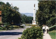 Avenue et monument des Braves