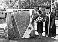Dévoilement d'une plaque en souvenir d'Hamilton Gault