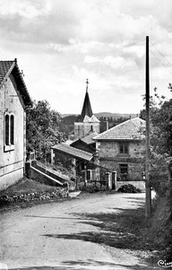 Vue du petit hameau de Genouillac.