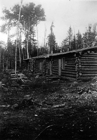 Camp chez Zénon Charette au Lac-des-îles à Saint-Michel-des-Saints