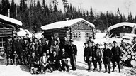 Camp de 60 hommes à Saint-Michel-des-Saints, sur le crique Brûlé. 