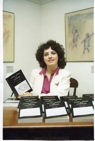 Claire Dolan, auteure