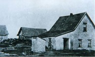 Manufacture de mise en conserve du homard à Anse-Bleue au Nord-Est du Nouveau-Brunswick vers 1910.
Photographe : Nicolas Baldwin