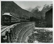 Premier train entre Montréal et la Colombie-Britannique/ First through train between Montreal and coast B.C.