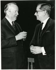 Daniel Johnson et Pearson
