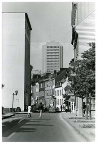 rue Saint-Louis, Québec en face de la maiosn Kent, angle Haldimand
