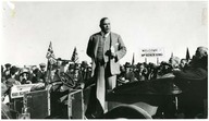 Élection fédérale
W.L. Mackenzie King faisant campagne à Cobourg, Ontario.
