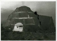 Igloo
Photo tirée de L’Univers de l’Indien d’Amérique, p.82