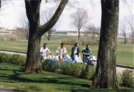 Mères promenant leur bébé sur les Plaines d'Abraham