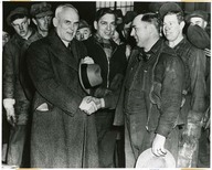C.D. Howe visite Inco Sudbury