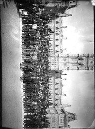 1884. Marches du parlement à Ottawa. 
Contingent Group 