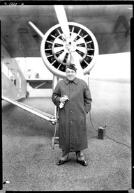 Camilien Houde en partance pour Saint-Louis États-Unis. 
28 septembre 1935